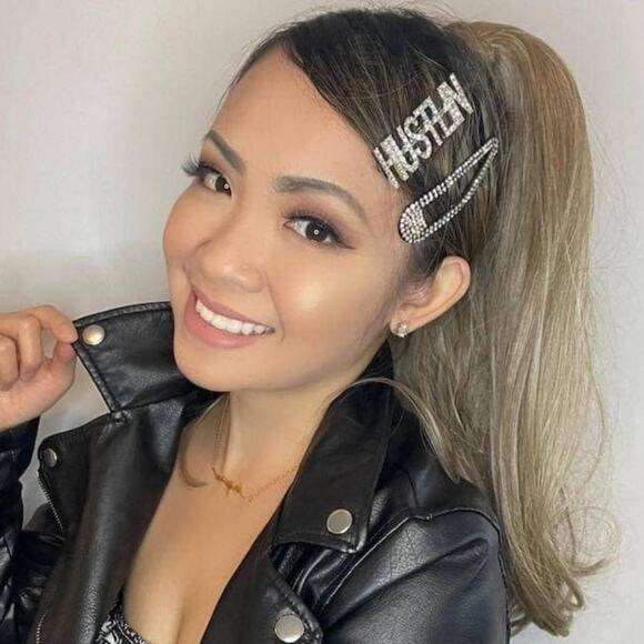 Liane-ash Blonde | 18” ponytail | hair extensions | new never opened main image 5